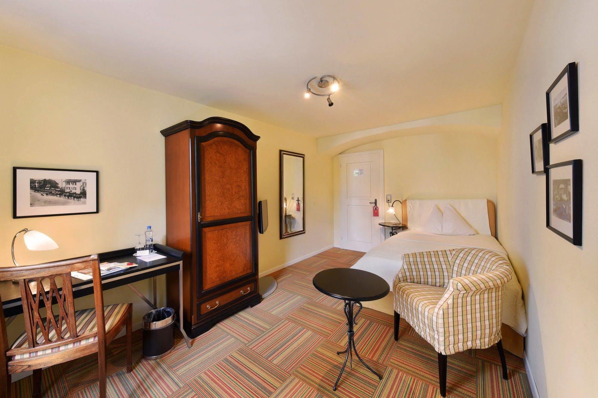 Romantik Hotel Schwan Хорген Екстериор снимка